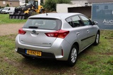 Miniaturansicht von Toyota Auris Elektro+Benzin 99 PS 2013