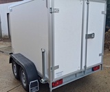 Minituur van Gesloten aanhangwagen 2.50x1.50x1.50m