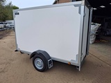 Minituur van Gesloten Aanhangwagen 2.50x1.50x1.35m