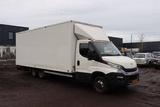 Minituur van Trekker Iveco Daily 50C18 Diesel 180pk 2017 met oplegger Veldhuizen
