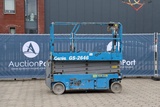 Minituur van Schaarlift Genie GS-2646 Elektrisch 9.9m 2013
