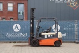 Thumbnail of Forklift Nissan G002L25CU Electric 2500kg 6.0m 2002