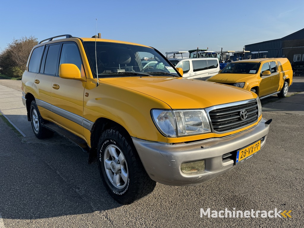 Toyota Landcruiser 100