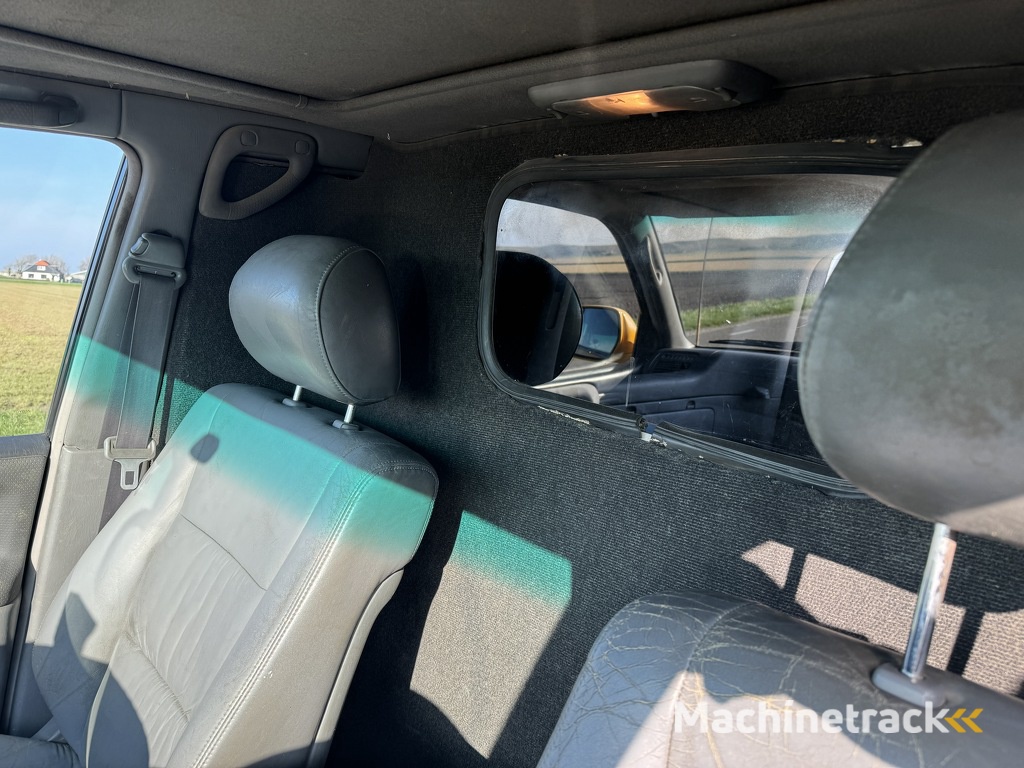 Toyota Landcruiser 100