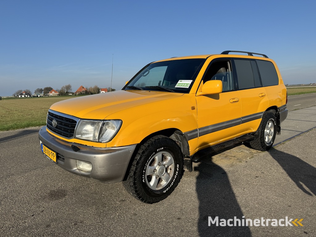 Toyota Landcruiser 100