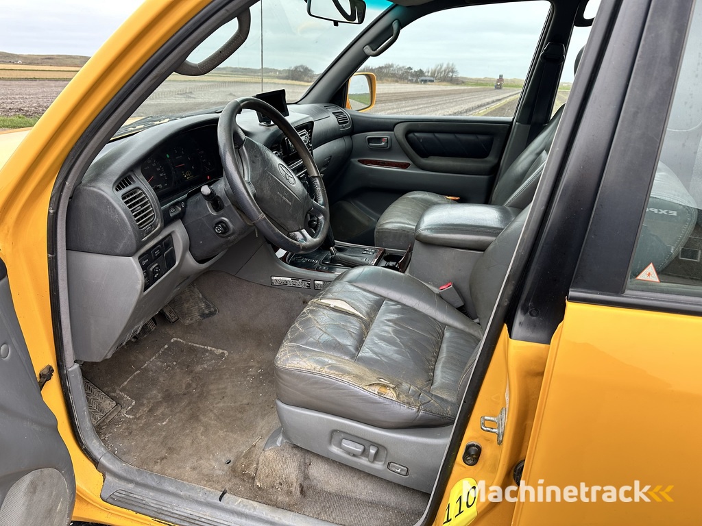 Toyota Landcruiser 100