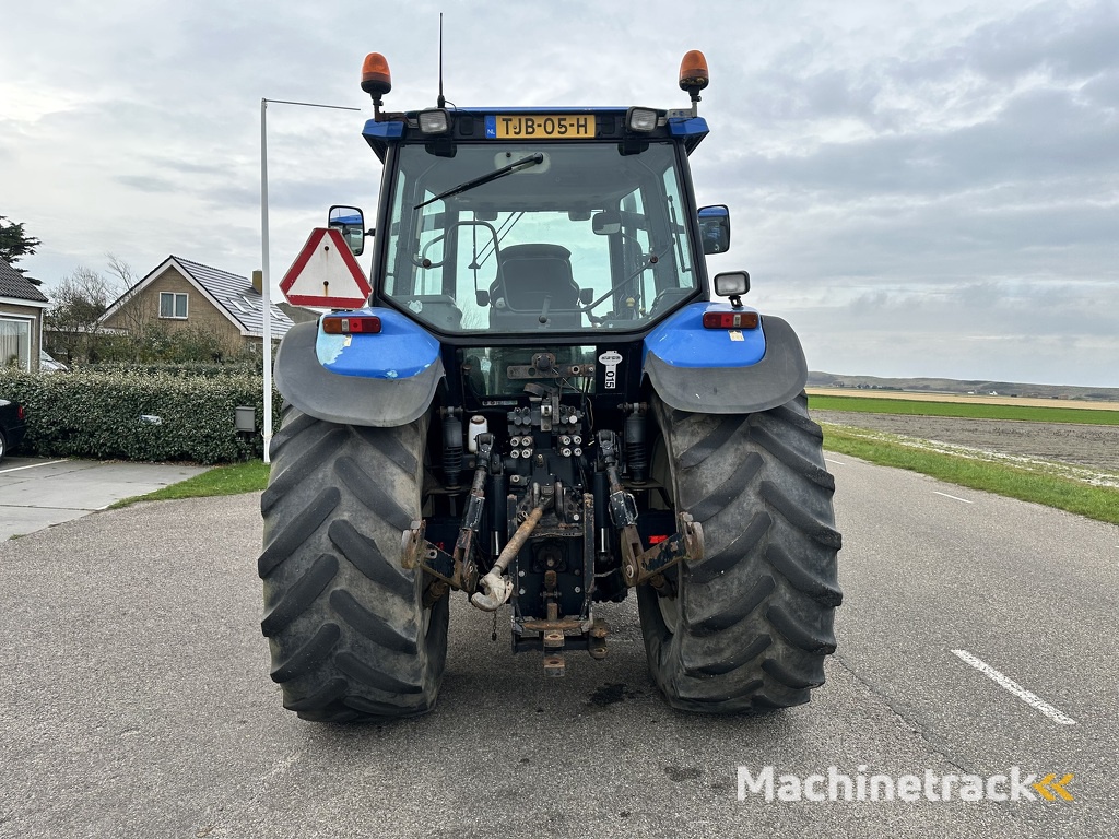 New Holland TM 135