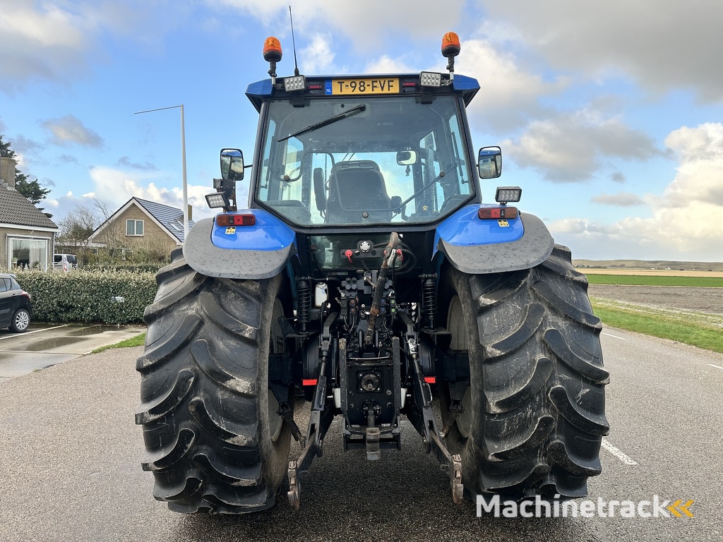 New Holland TM 165