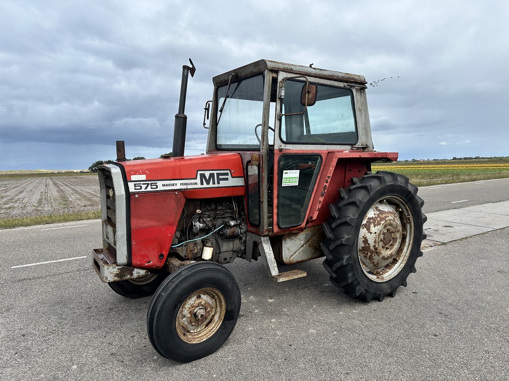 Massey-Ferguson 575