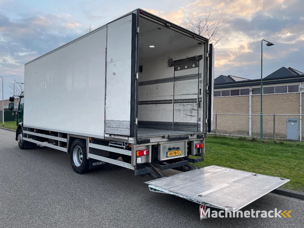 Renault Midlum 270 2010 chereau + carrier