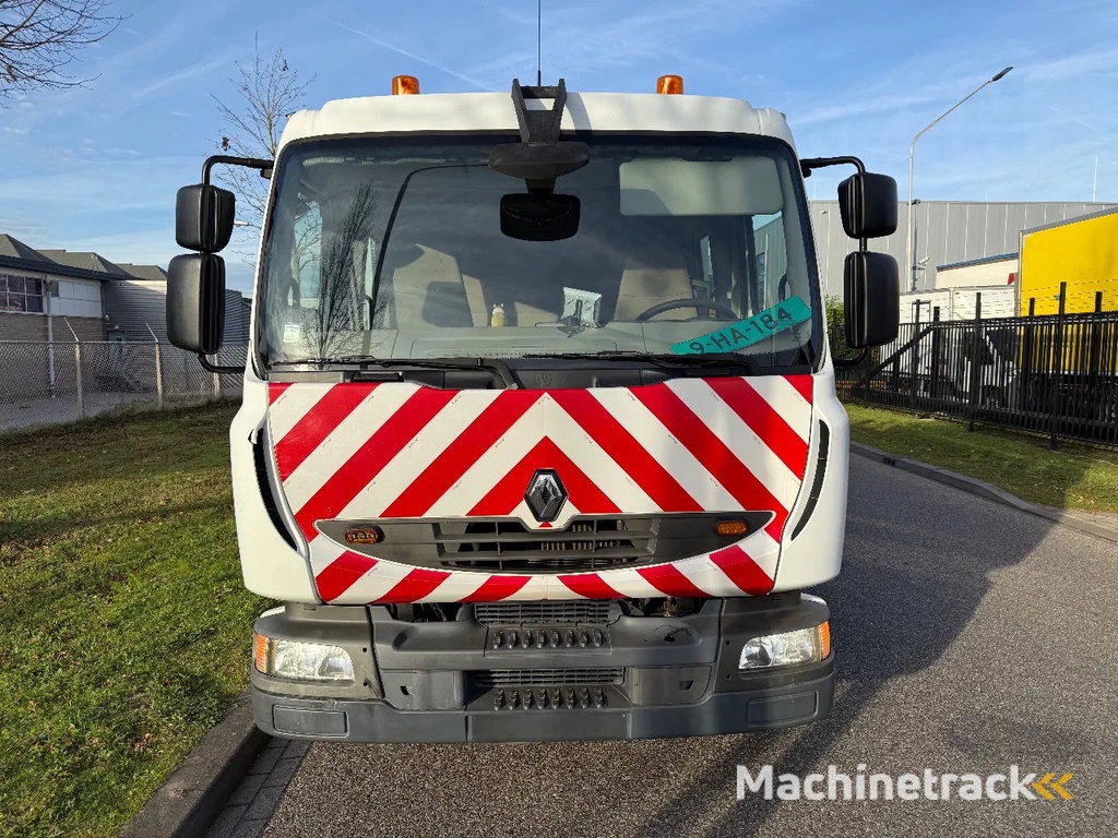 Renault Midlum 180 Doka crewcab 7 seats ex government