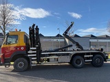Minituur van Volvo FM 400 4X4 euro 5 hiab XS 144 PRO