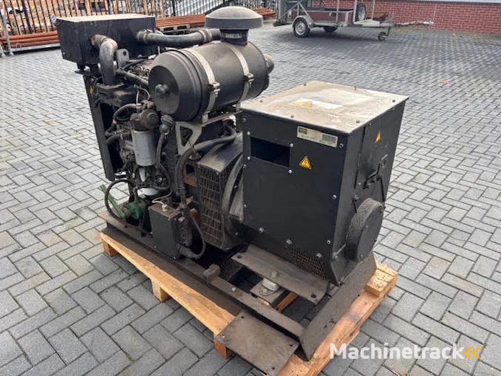 Iveco 120 K.V.A ( 2015 )