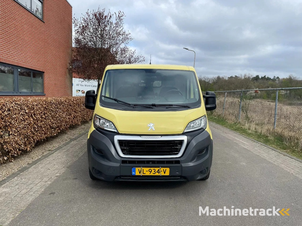 Peugeot Boxer 330