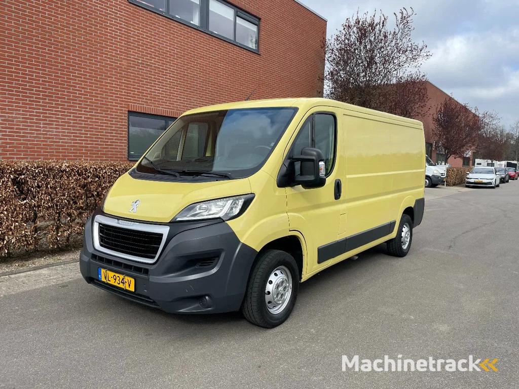 Peugeot Boxer 330