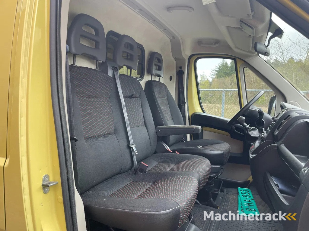 Peugeot Boxer 330