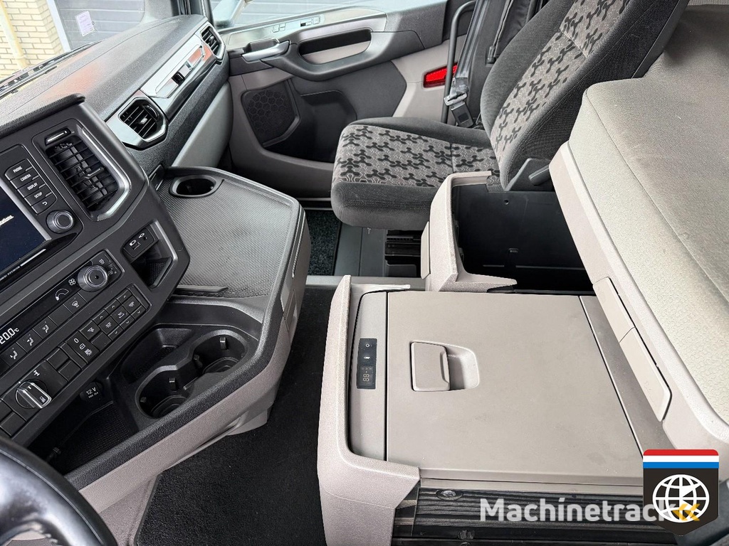 Scania R 580 RETARDER / 2 X TANK / 4 UNITS AVAILABLE K1600