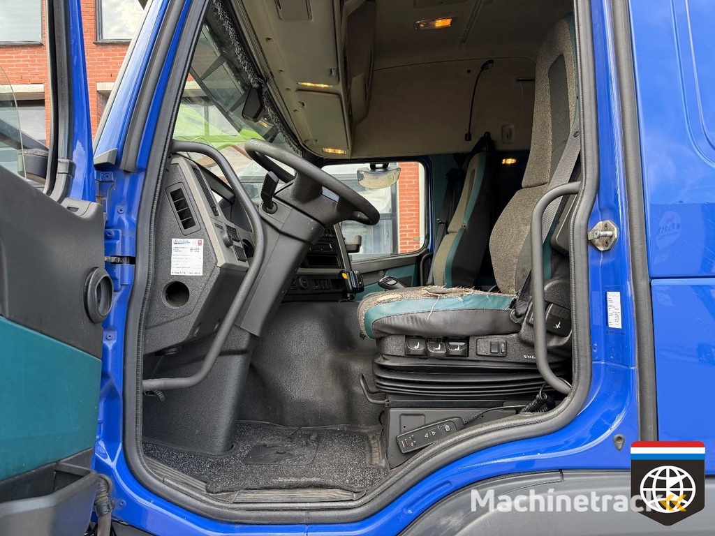 Volvo FM 410 2 X TANK / GOOD TYRES / NL TRUCK / TUV 09-26 K1657