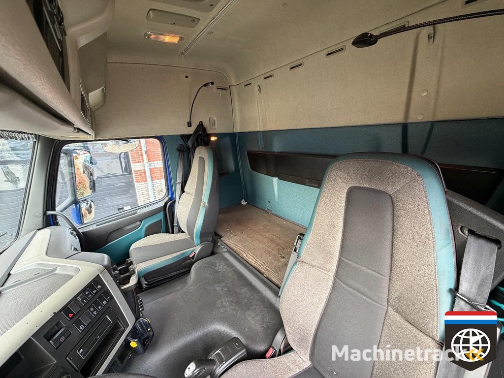 Volvo FM 410 2 X TANK / GOOD TYRES / NL TRUCK / TUV 09-26 K1657