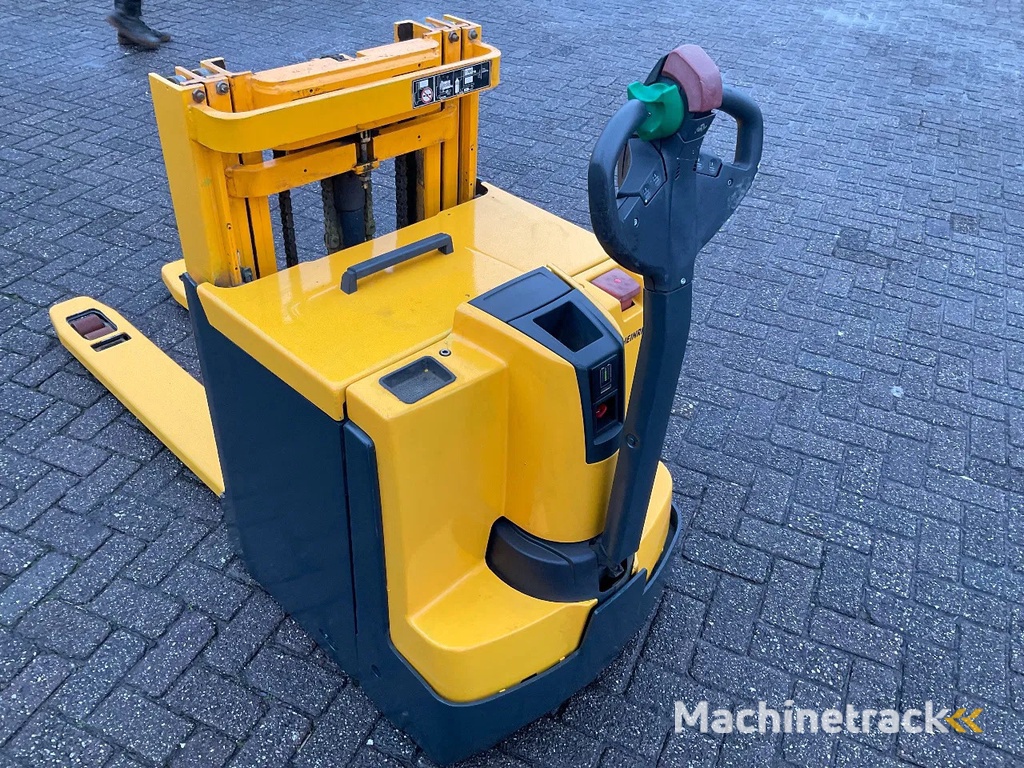 Jungheinrich EJD220 2000KG 2.23METER STAPELAAR / HEFTRUCK