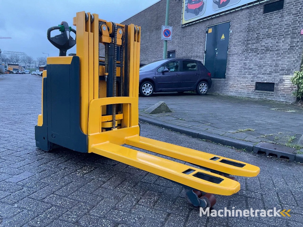 Jungheinrich EJD220 2000KG 2.23METER STAPELAAR / HEFTRUCK