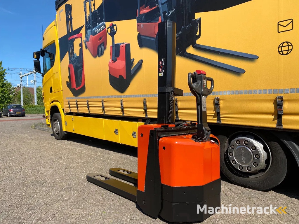 BT SWE080L 1600KG 1.58METER STAPELAAR / HEFTRUCK