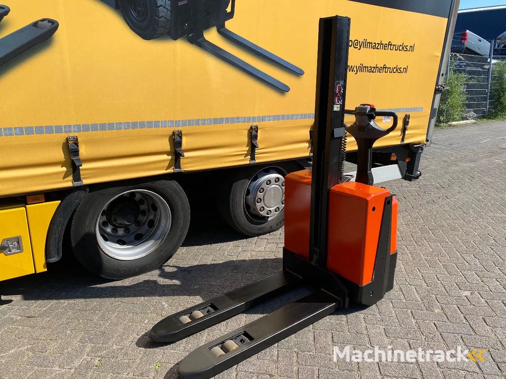 BT SWE080L 1600KG 1.58METER STAPELAAR / HEFTRUCK