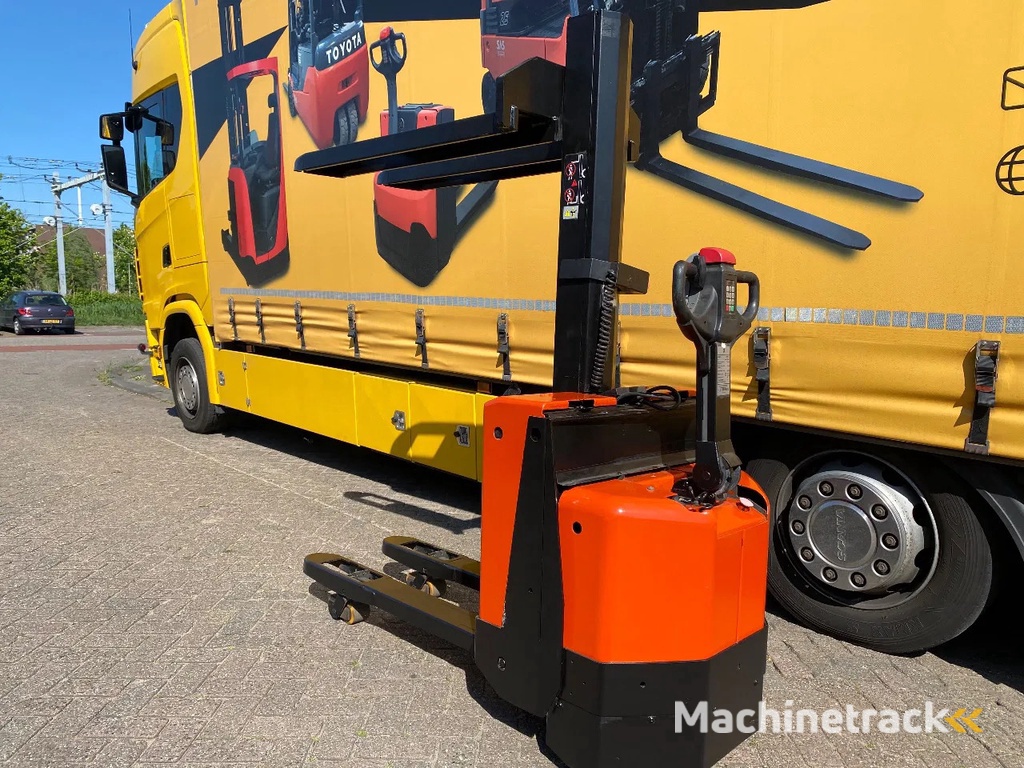 BT SWE080L 1600KG 1.58METER STAPELAAR / HEFTRUCK