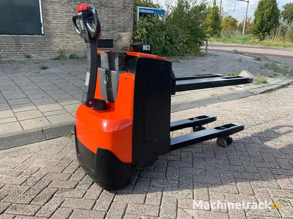 CESAB S208L 2000KG 65CM STAPELAAR / HEFTRUCK