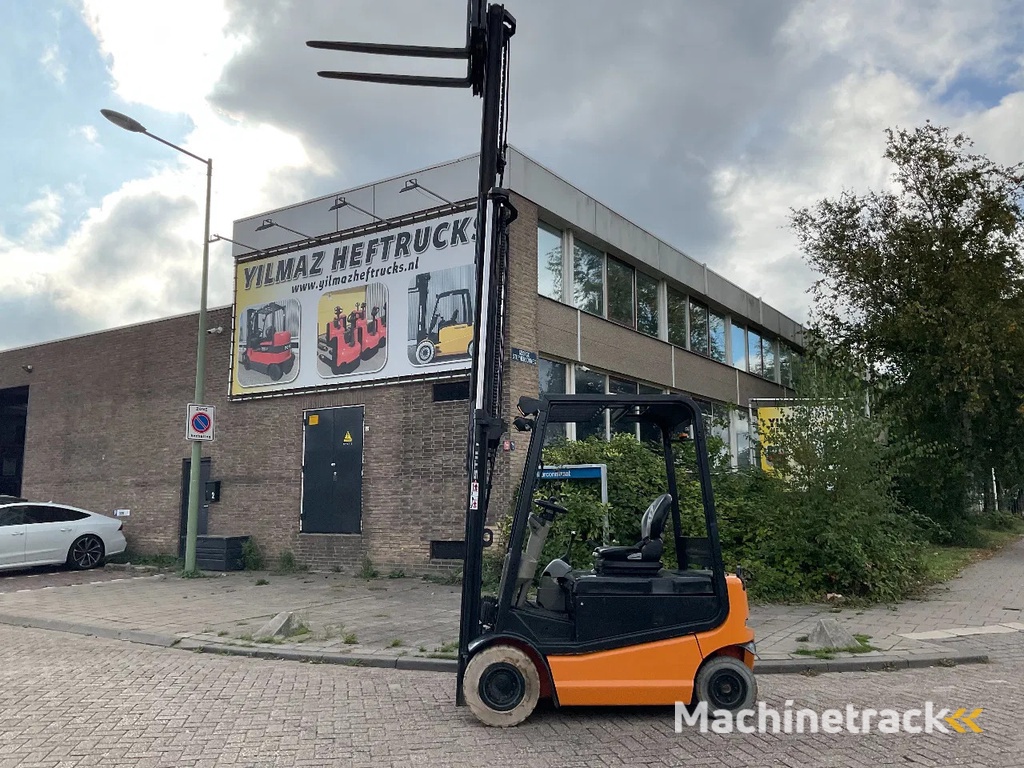 Still R60-25 2500KG 4.93METER HEFTRUCK