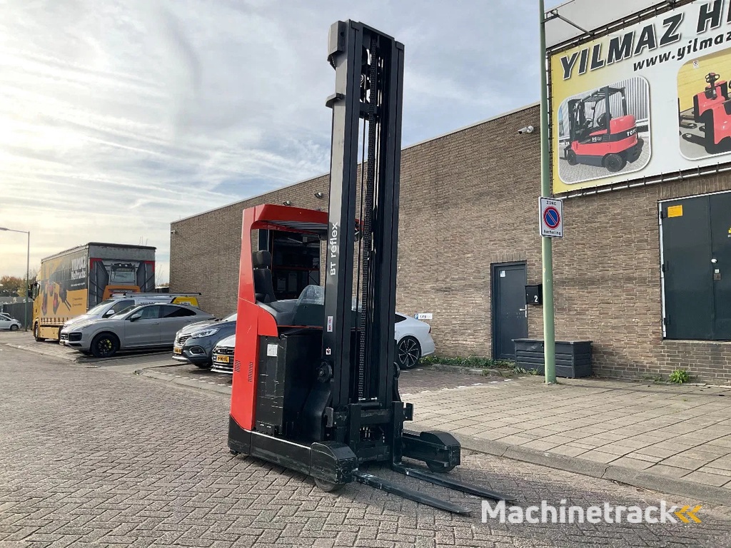 BT RRE160 1600KG 9.00METER REACHTRUCK / HEFTRUCK