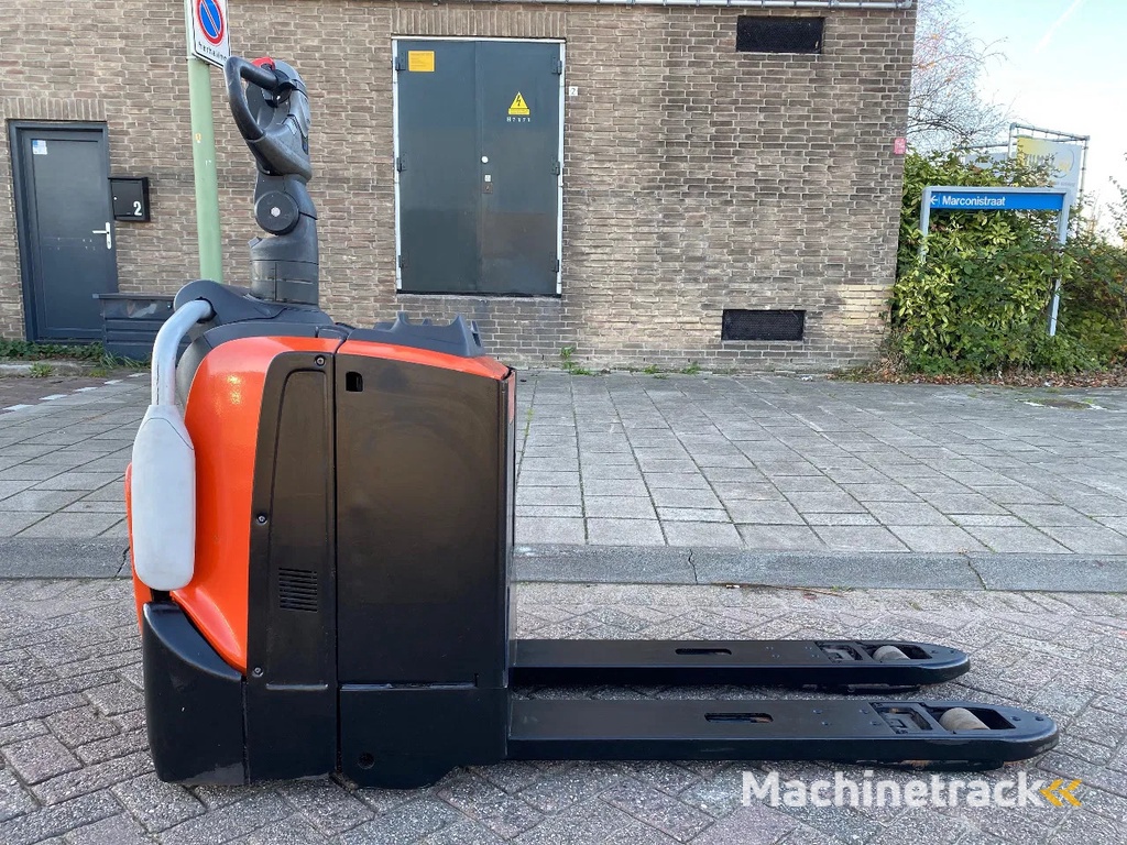 CESAB P320 2000KG PALLETWAGEN / HEFTRUCK