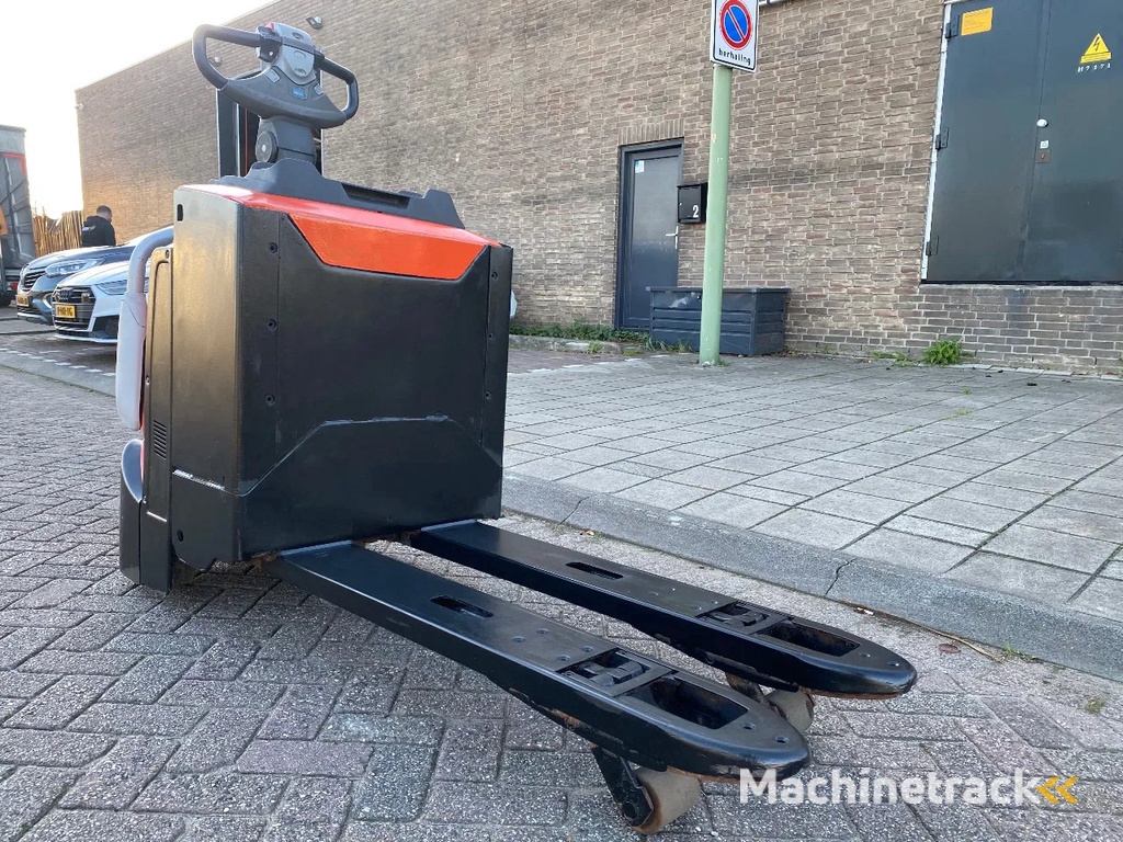 CESAB P320 2000KG PALLETWAGEN / HEFTRUCK