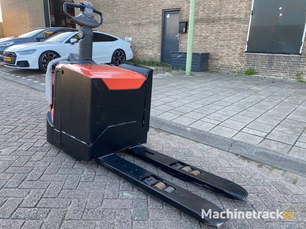 BT LPE250 2500KG PALLETWAGEN / HEFTRUCK
