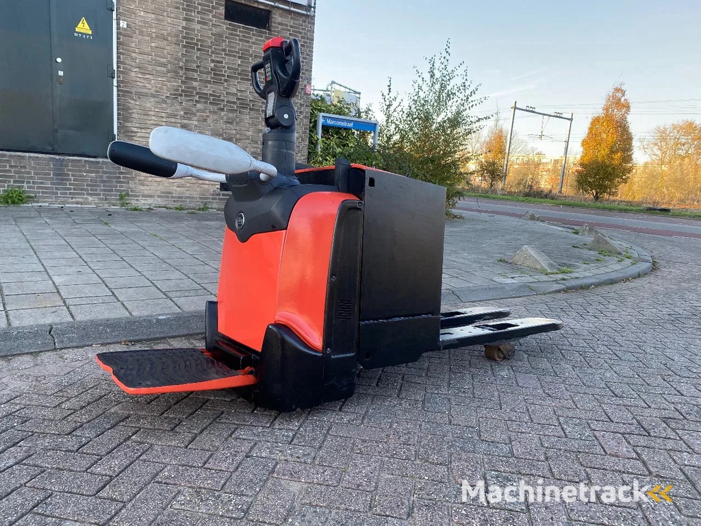 BT LPE250 2500KG PALLETWAGEN / HEFTRUCK