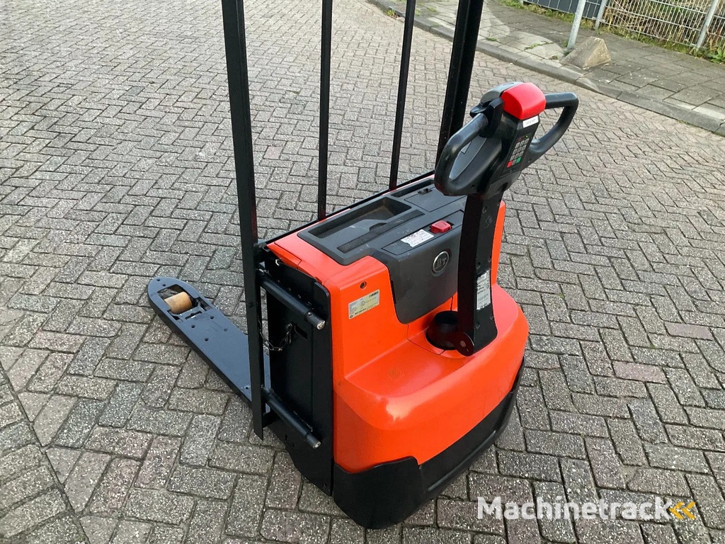 BT LWE180 1800KG BREED PALLETWAGEN / HEFTRUCK