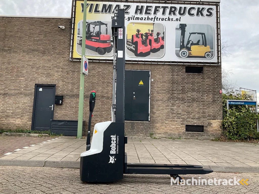 Bobcat LSM12N-I 1200KG LITHIUM INITIEEL STAPELAAR / HEFTRUCK