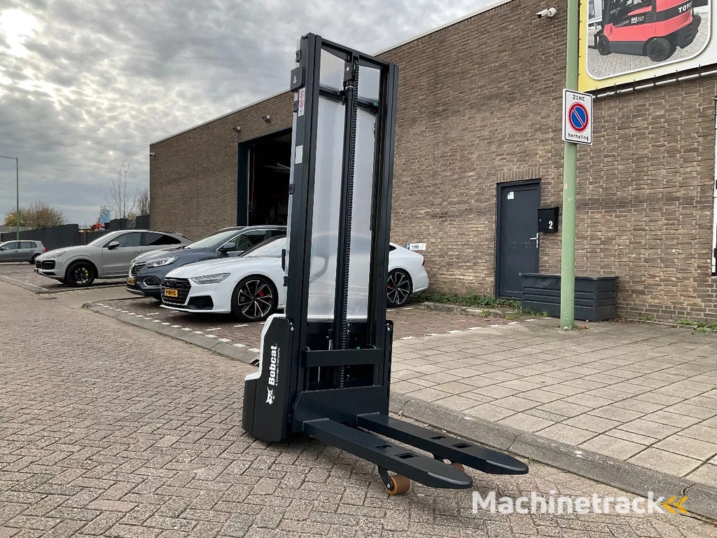 Bobcat LSM12N-I 1200KG LITHIUM INITIEEL STAPELAAR / HEFTRUCK