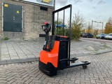Minituur van BT LWE180 1800KG BREED PALLETWAGEN / HEFTRUCK