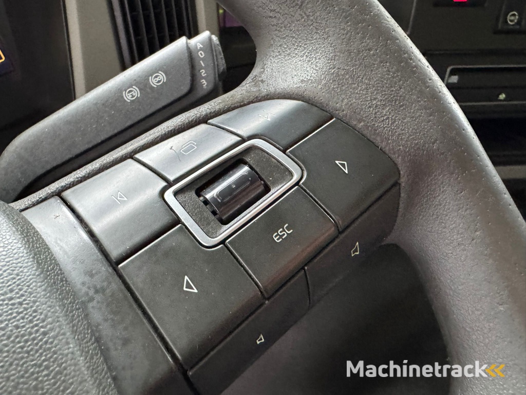 VolvoFM 410 / 8X4 / I-Shift / ADR / Tridem / TUV: 6-2026 / NL Truck