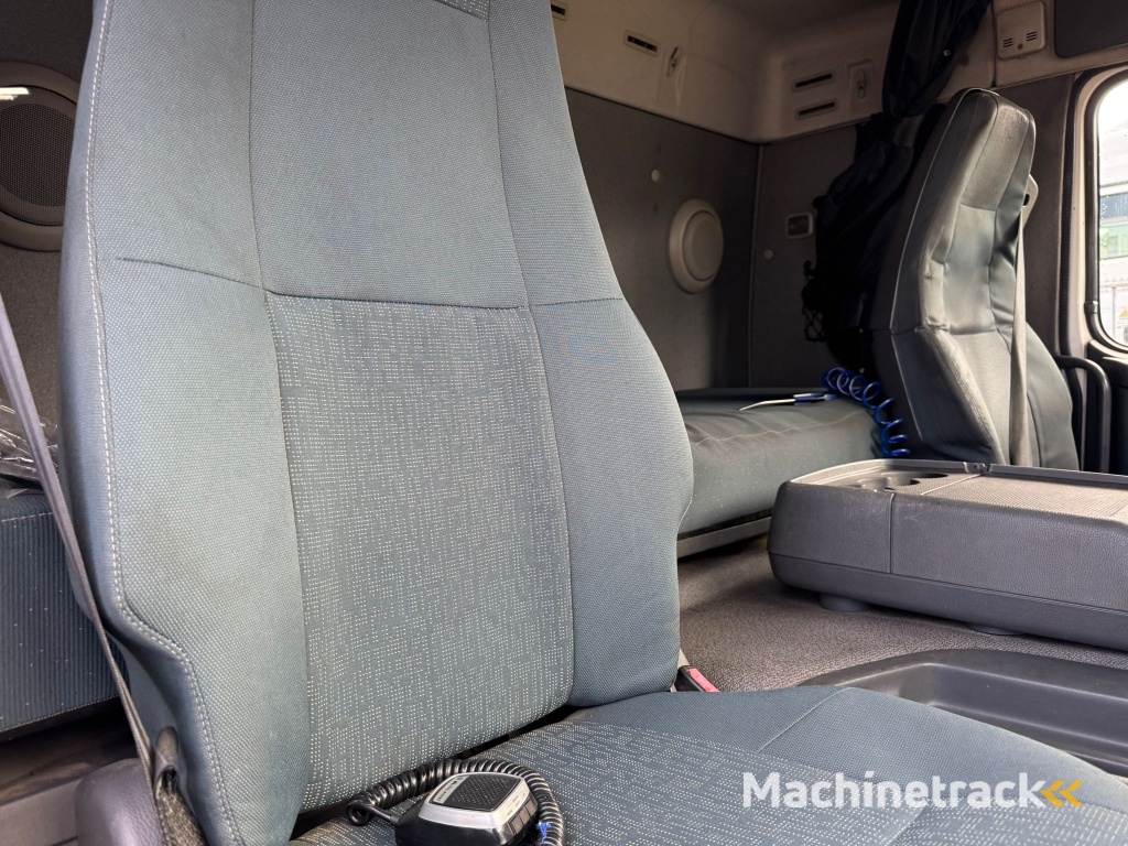 VolvoFM 330 / I-Shift / Euro 5 / TUV: 6-2025 / NL Truck