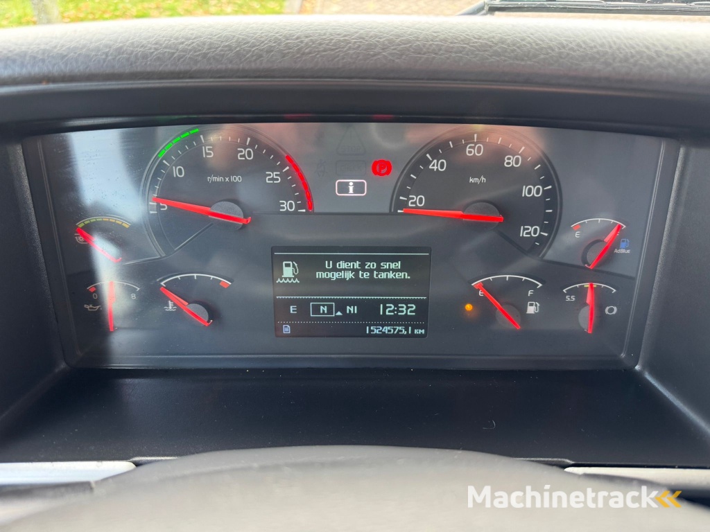 VolvoFM 330 / I-Shift / Euro 5 / TUV: 6-2025 / NL Truck