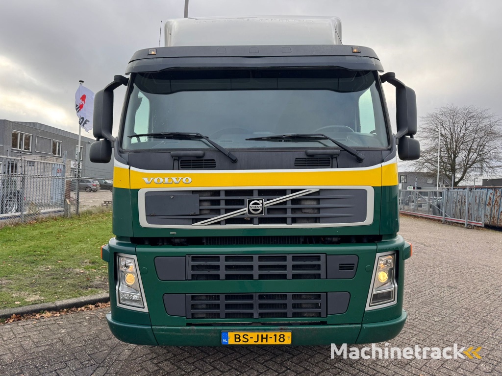 VolvoFM340 / Euro 5 / Manual Gearbox / TUV:3-2026 / NL Truck