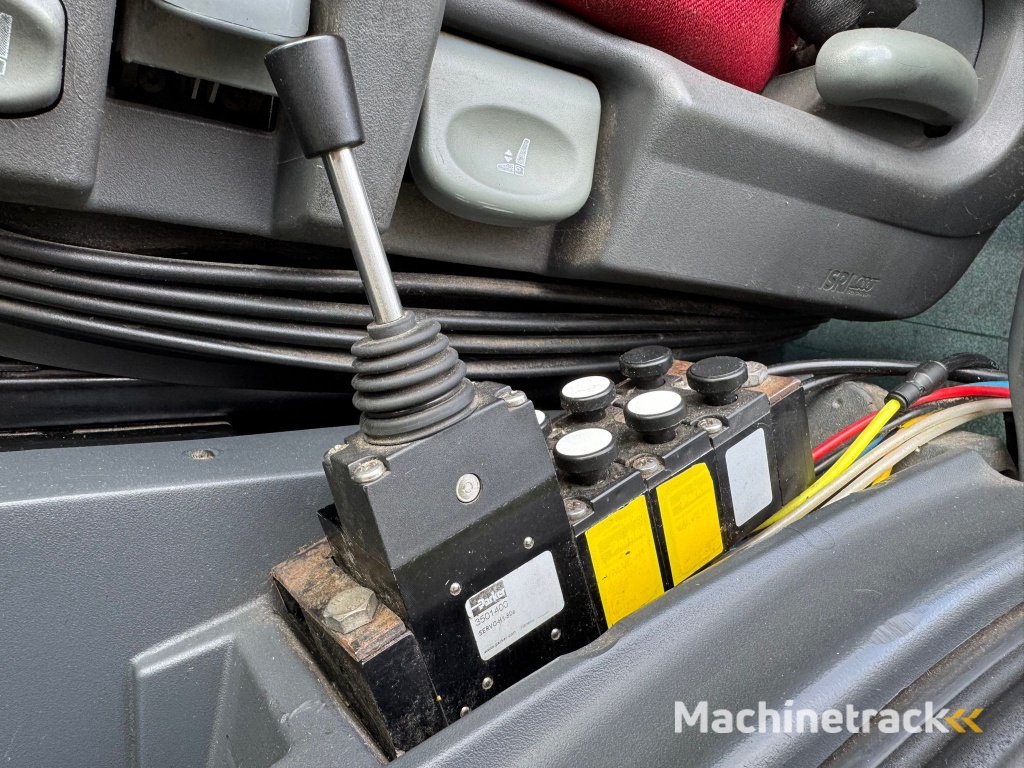 IvecoStralis AT450 / Manual Gearbox / Full Steel / AJK HookSystem / Belgium Truck