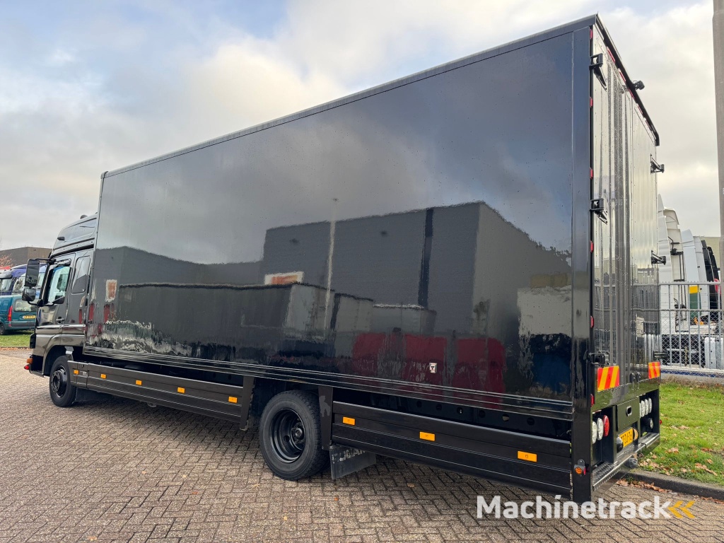 Mercedes-BenzATEGO 818 / 228.000..KM!! / Sleeping Cab / TUV: 7-2026 / NL Truck