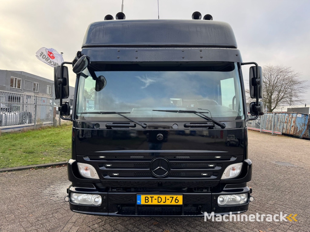 Mercedes-BenzATEGO 818 / 228.000..KM!! / Sleeping Cab / TUV: 7-2026 / NL Truck