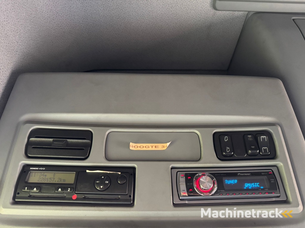 Mercedes-BenzATEGO 818 / 228.000..KM!! / Sleeping Cab / TUV: 7-2026 / NL Truck