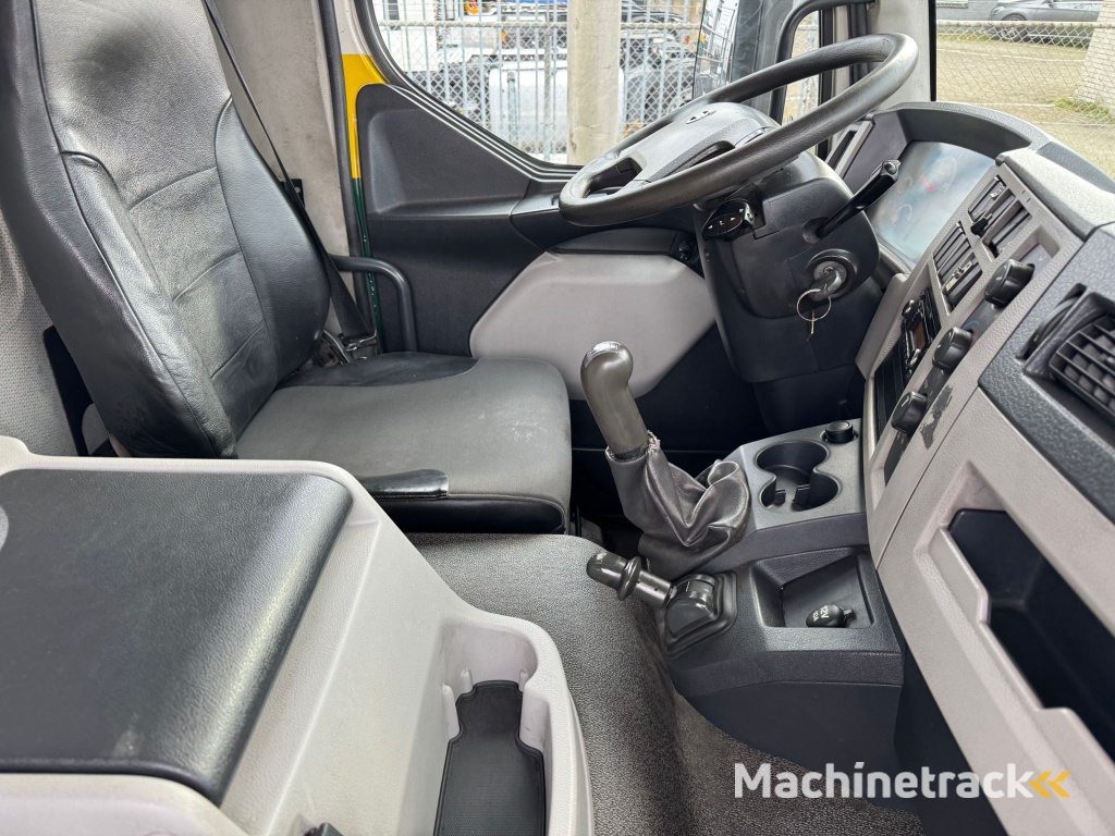 VolvoFL 240 / 6 Cylinder / 18 Tons / Manual / Tail Lift / TUV:12-2025 / NL Truck