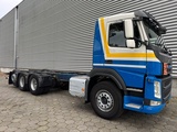 Minituur van VolvoFM 410 / 8X4 / I-Shift / ADR / Tridem / TUV: 6-2026 / NL Truck