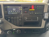 Minituur van VolvoFM 410 / 8X4 / I-Shift / ADR / Tridem / TUV: 6-2026 / NL Truck